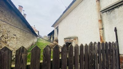 NA PREDAJ starý dom s pozemkom 1600m2 v Maďarsku - 4