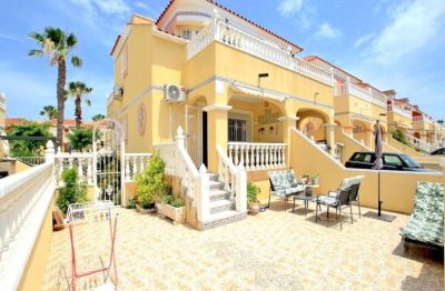 Dom 4+1 s terasou a bazénom Alicante-Algorfa, Španielsko