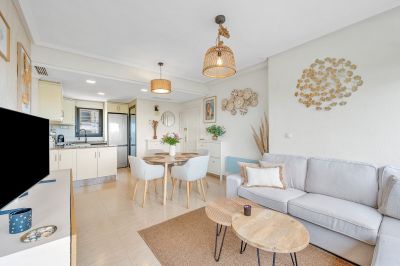 Apartmán 3+kk s terasou a bazénom Guardamar del Segura-Španielsko