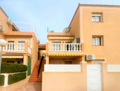 Dom 4+kk s bazénom Torreblanca-Torrevieja, Španielsko