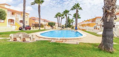 Radový dom 3+kk s bazénom Orihuela Costa, Španielsko