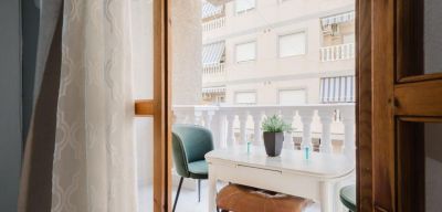 Apartmán 3+1 Torrevieja-Playa del Acequión, Španielsko