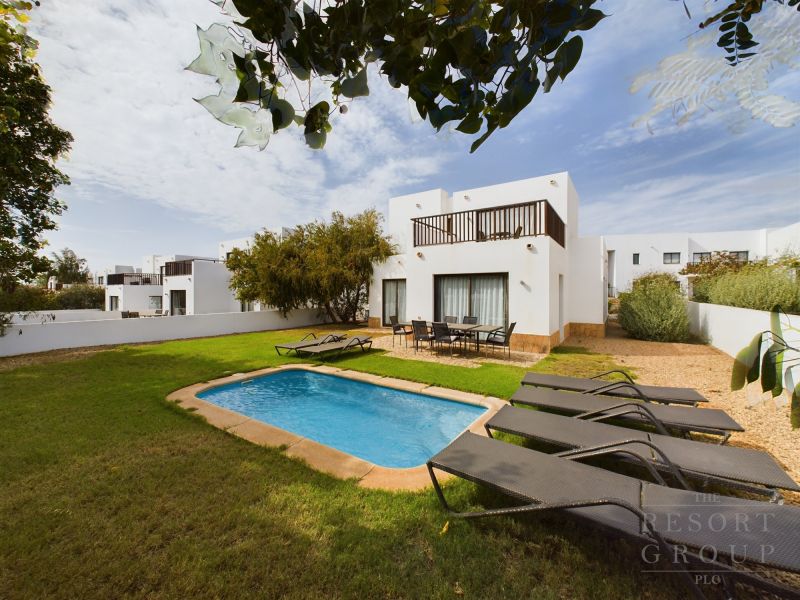 3 izbová vila s bazénom MELIÃ Dunas Beach Resort & Spa, Kapverdy - 1