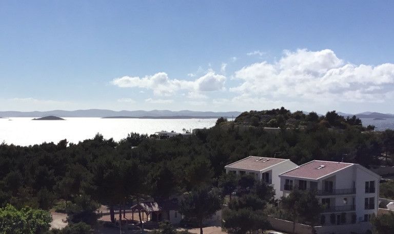 ZADAR - DRAGE, skvelá investičná príležitosť, dve vily = 12 aparmánov. NOVÁ CENA - 3