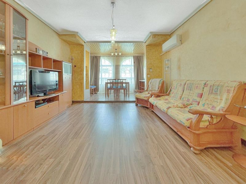 Apartmán 4+1 s terasou Torrevieja-Španielsko - 19