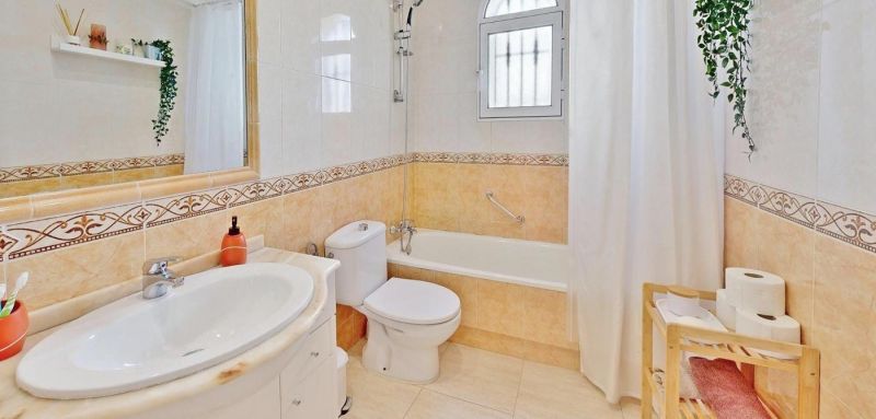 Dvojpodlažný dom 4+1 Orihuela Costa-Villamartin, Španielsko - 7