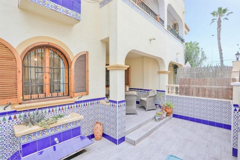 Radový dom 4+kk s terasou, Torrevieja-La Mata, Španielsko - 20