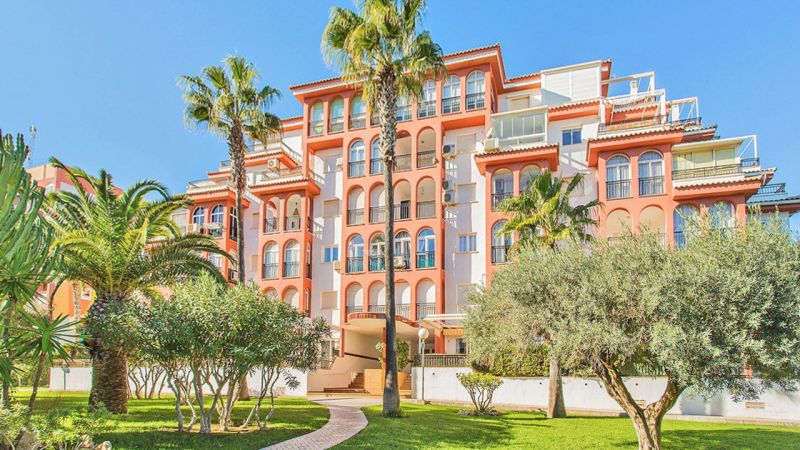 Apartmán 2+kk s bazénom Torrevieja-La Mata, Španielsko - 1