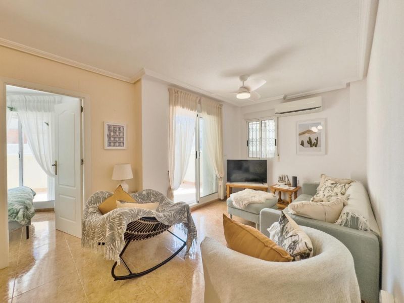 Apartmán 4+kk s bazénom a terasou Torrevieja-La Mata, Španielsko - 1