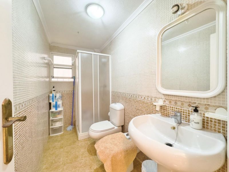 Apartmán 4+kk s bazénom a terasou Torrevieja-La Mata, Španielsko - 7