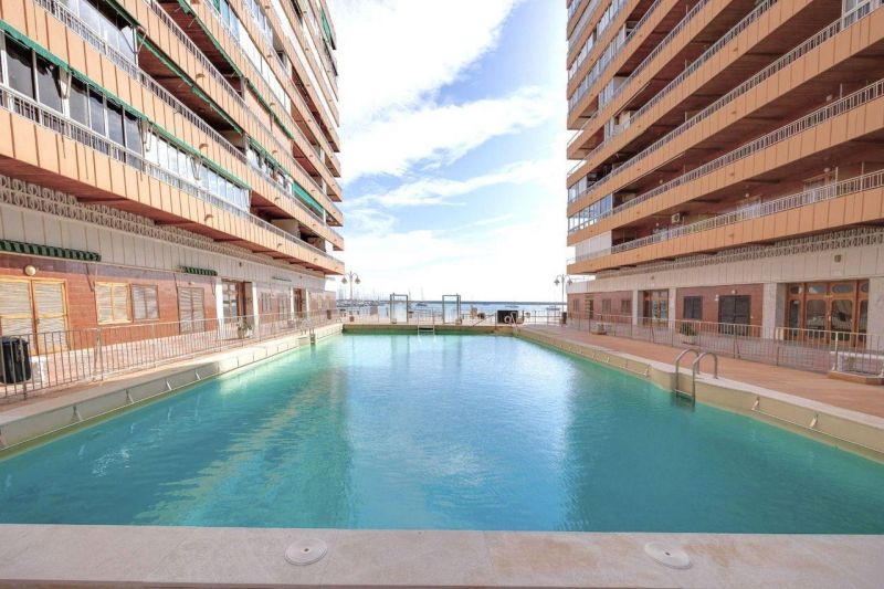 Apartmán 4+kk s balkónom a bazénom Torrevieja-Playa del Acequion, Španielsko - 18