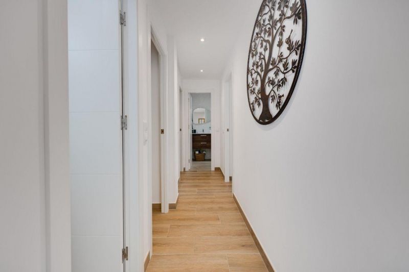 Apartmán 4+kk s balkónom a bazénom Torrevieja-Playa del Acequion, Španielsko - 14