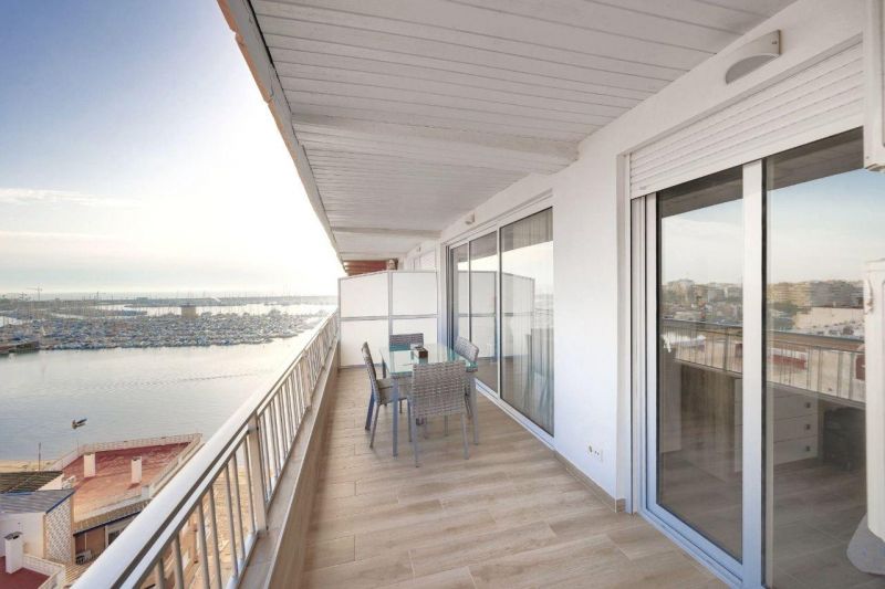 Apartmán 4+kk s balkónom a bazénom Torrevieja-Playa del Acequion, Španielsko - 15