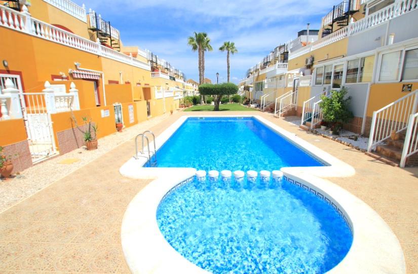 Dom 4+1 s terasou a bazénom Alicante-Algorfa, Španielsko - 23