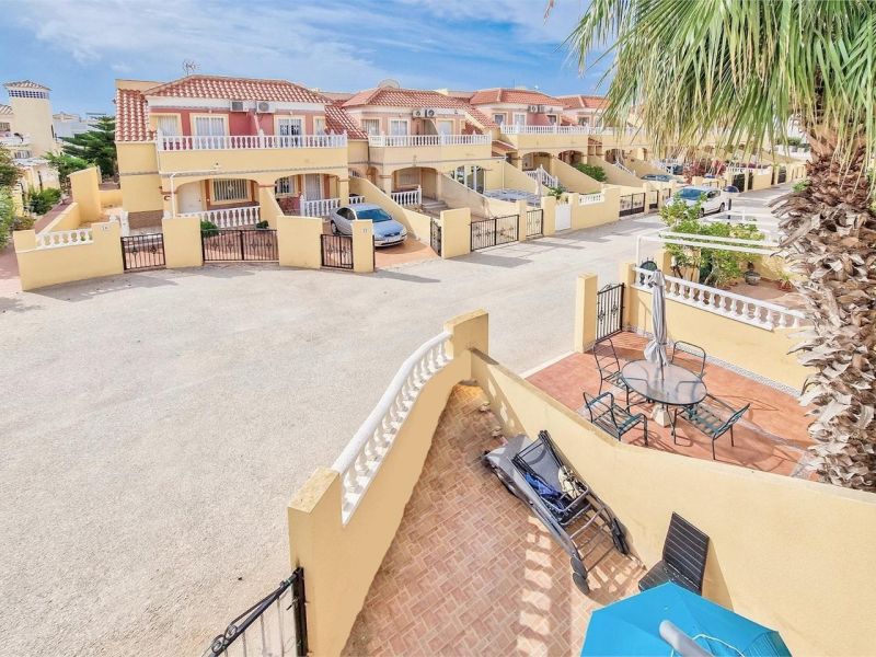 Dom 3+kk s terasou a bazénom Orihuela Costa-La Zenia, Španielsko - 13