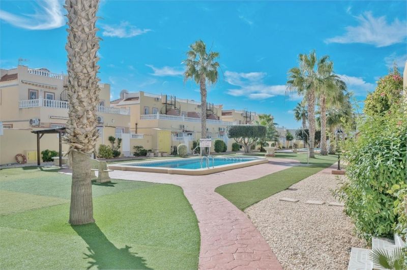 Dom 3+kk s terasou a bazénom Orihuela Costa-La Zenia, Španielsko - 15