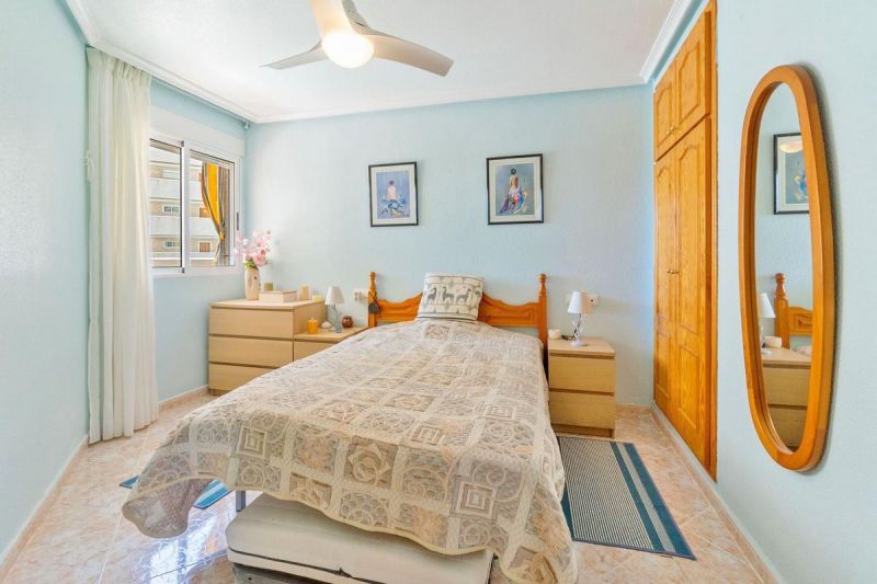 Apartmán 3+kk s balkónom a bazénom Torrevieja-Španielsko - 6