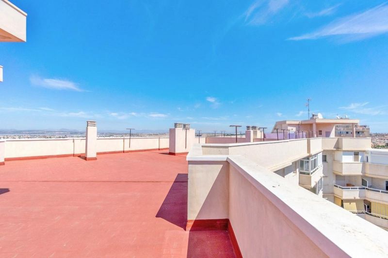 Apartmán 3+kk s balkónom a bazénom Torrevieja-Španielsko - 11