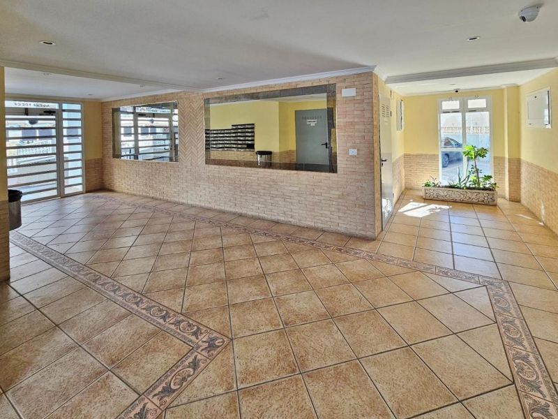 Apartmán 3+kk s balkónom a bazénom Torrevieja-Španielsko - 12