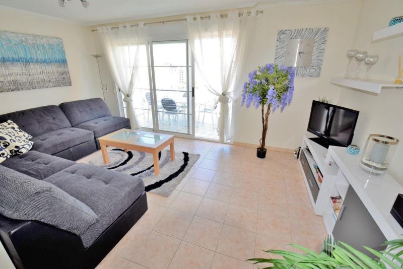 Veľký apartmán 3+1 s terasou Guardamar del Segura-Španielsko - 2