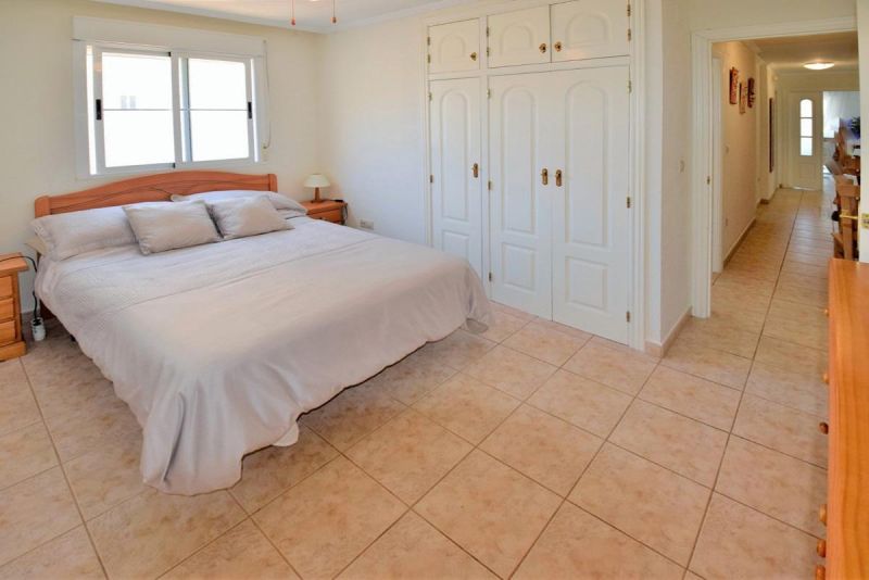 Veľký apartmán 3+1 s terasou Guardamar del Segura-Španielsko - 7