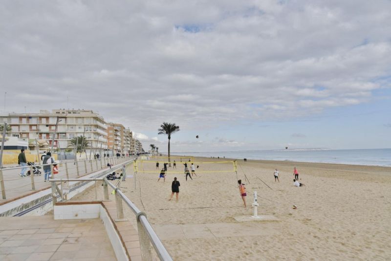 Veľký apartmán 3+1 s terasou Guardamar del Segura-Španielsko - 18