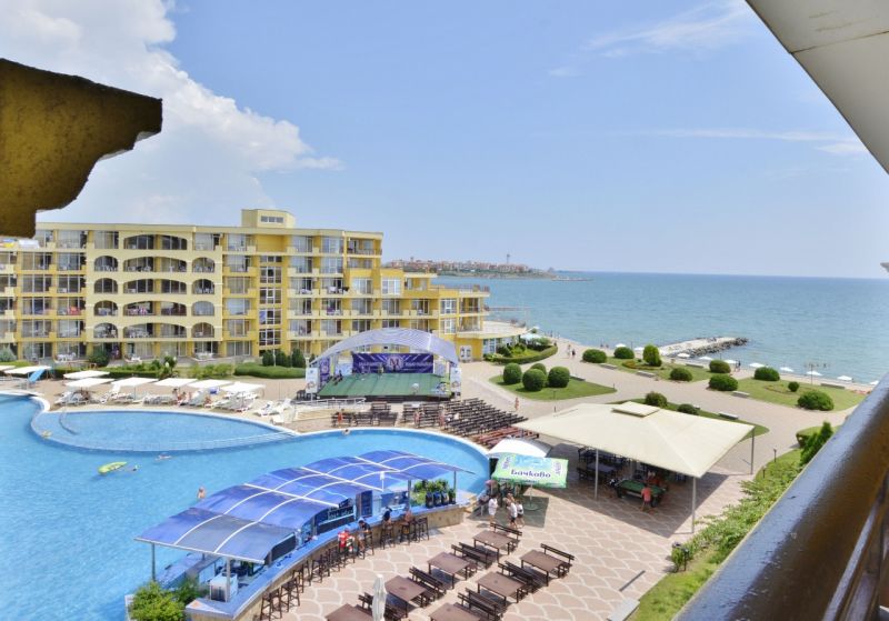 Apartmán 1+kk s terasou a bazénom Aheloy-Bulharsko - 10