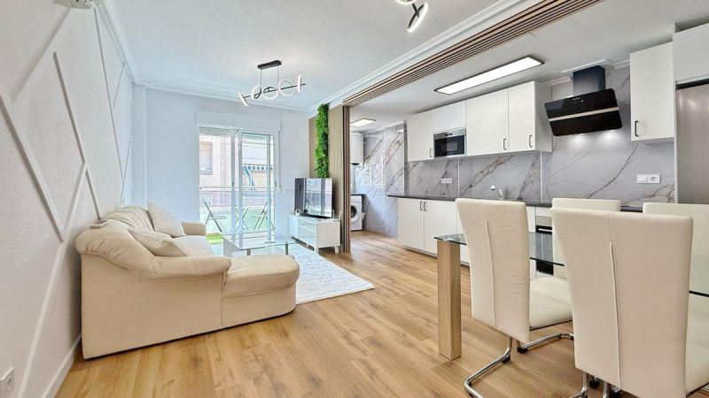 Apartmán 3+kk s balkónom Torrevieja-Španielsko - 4