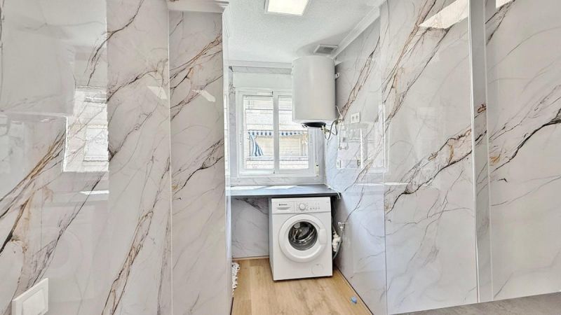 Apartmán 3+kk s balkónom Torrevieja-Španielsko - 8