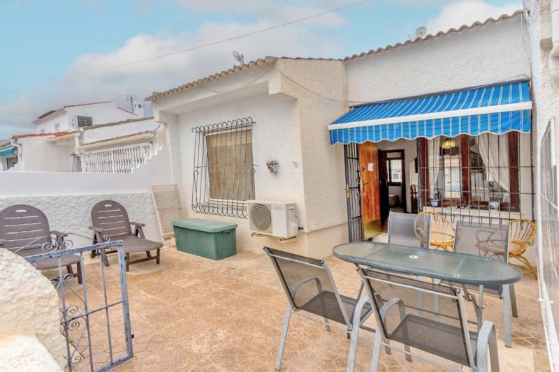 Dom 3+kk s terasou a bezénom Torrevieja-La Mata, Španielsko - 2