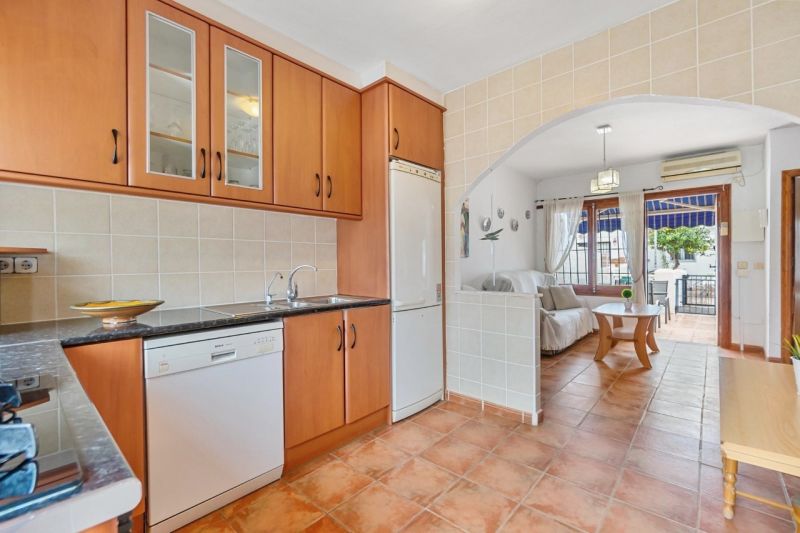 Dom 3+kk s terasou a bezénom Torrevieja-La Mata, Španielsko - 4