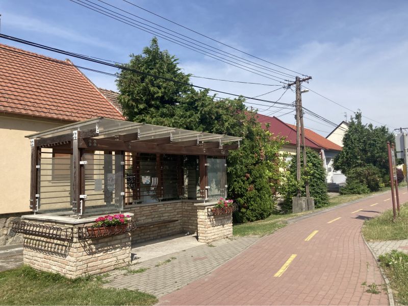 PREDAJ rodinný dom Bezenye - 1