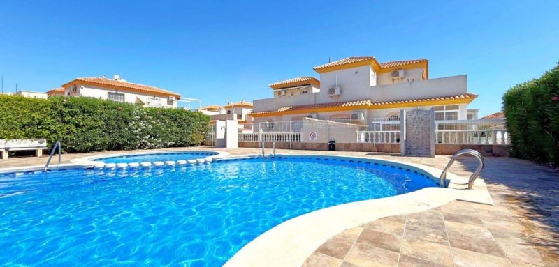 Dom 3+1 s bazénom Orihuela Costa-Playa Flamenca, Španielsko - 1