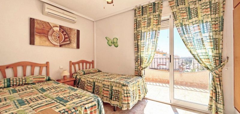 Dom 3+1 s bazénom Orihuela Costa-Playa Flamenca, Španielsko - 12