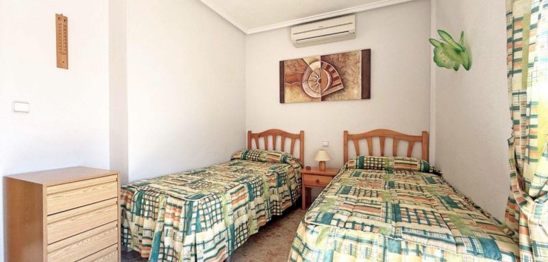 Dom 3+1 s bazénom Orihuela Costa-Playa Flamenca, Španielsko - 13