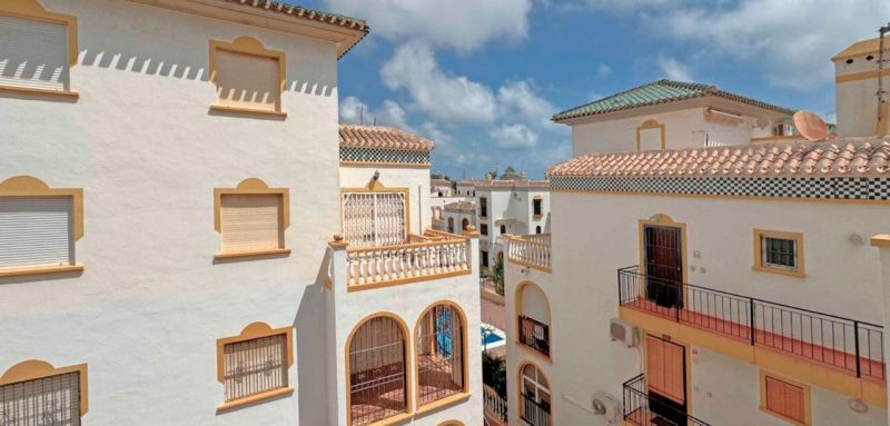 Dom 4+kk s bazénom a terasou Torrevieja-La Mata, Španielsko - 8