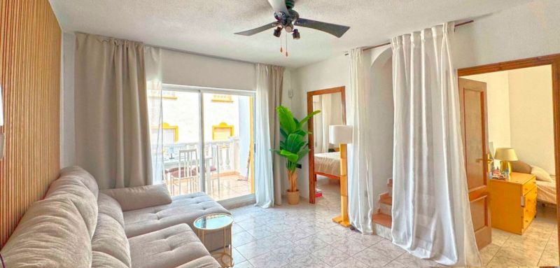 Dom 4+kk s bazénom a terasou Torrevieja-La Mata, Španielsko - 17