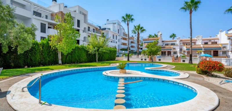 Radový dom 3+kk s bazénom Orihuela Costa, Španielsko - 2