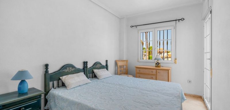 Radový dom 3+kk s bazénom Orihuela Costa, Španielsko - 15