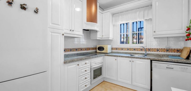 Radový dom 3+kk s bazénom Orihuela Costa, Španielsko - 23