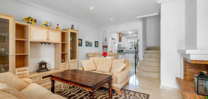 Radový dom 3+kk s bazénom Orihuela Costa, Španielsko - 24