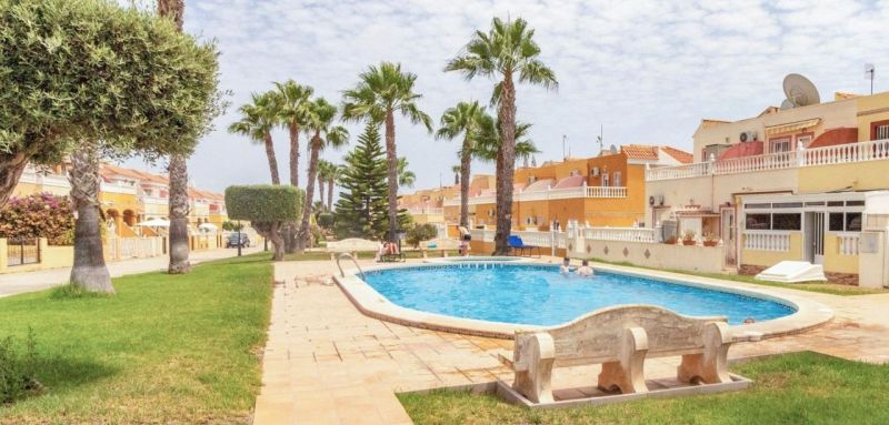 Radový dom 3+kk s bazénom Orihuela Costa, Španielsko - 18