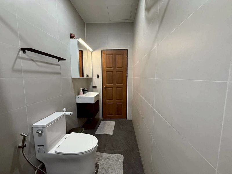 Thajsko-Pattaya-4 izbová vila s bazénom-Chaiyaphruek 2rd. - 13