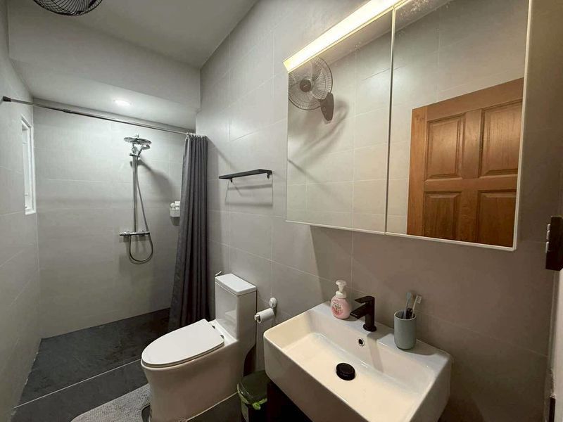 Thajsko-Pattaya-4 izbová vila s bazénom-Chaiyaphruek 2rd. - 16