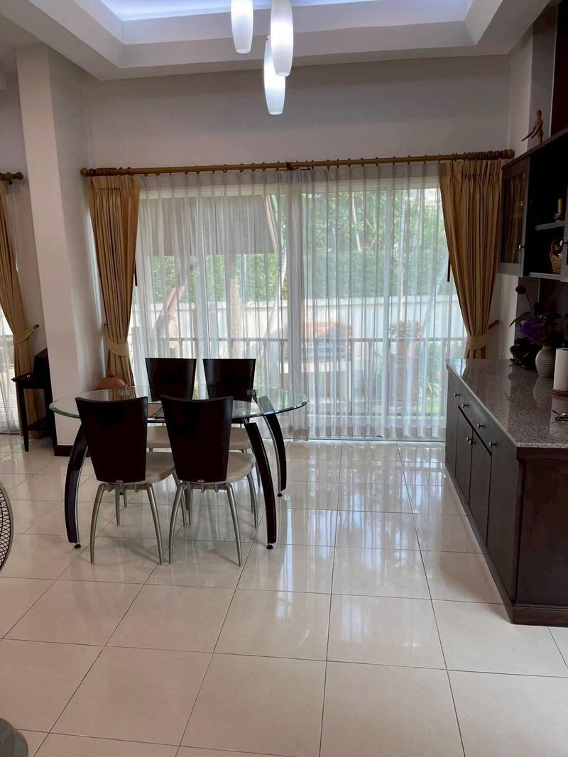 Thajsko-4 izbová vila s bazénom-Takhian Tia Pattaya - 16