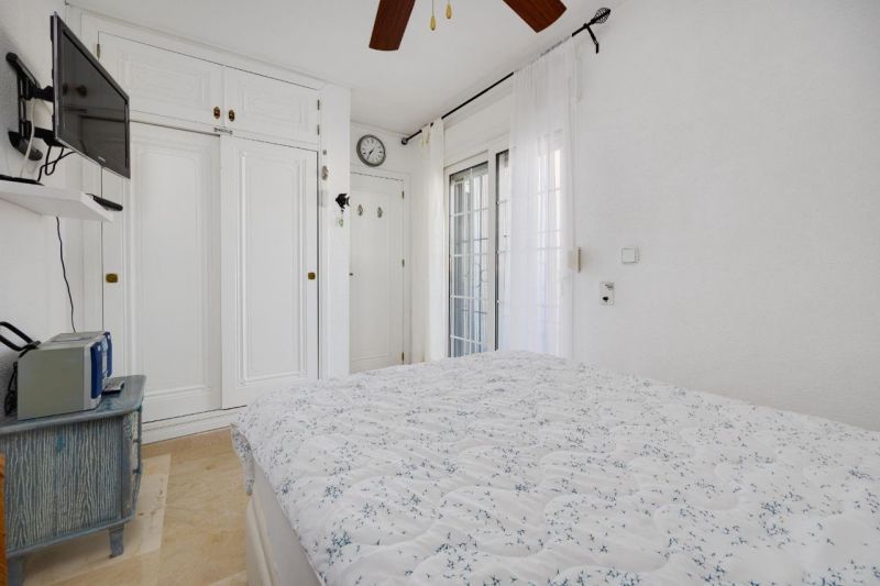 Radový dom 4+kk Orihuela Costa-Playa Flamenca, Španielsko - 8