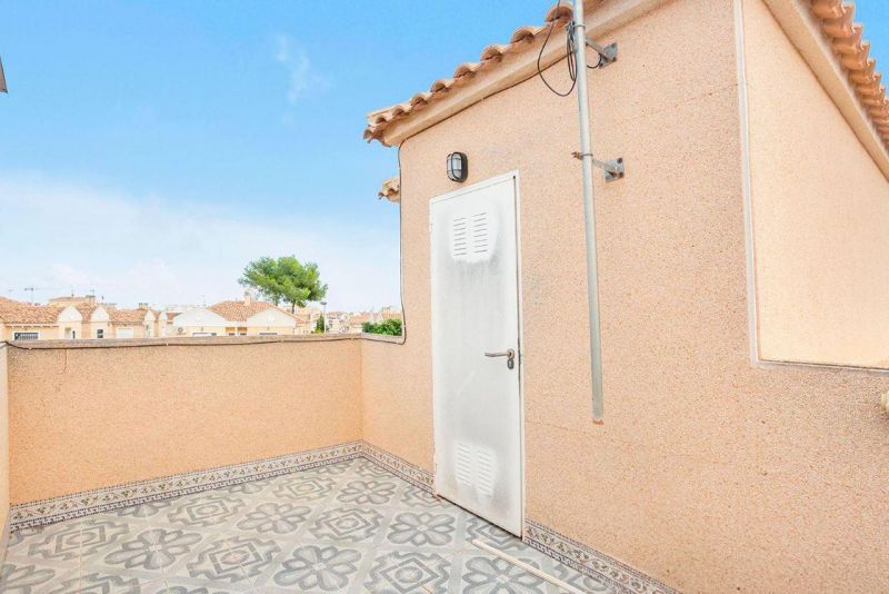Radový dom 3+kk Torrevieja-Auguas Nuevas, Španielsko - 17