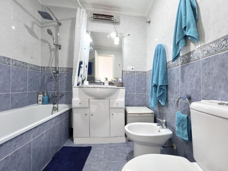 Dvojpodlažný apartmán 3+kk Torrevieja-Torreblanca, Španielsko - 9