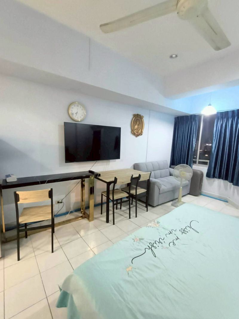 Thajsko-Pattaya-Jomtien-štúdio-30m2- 200metrov od pláže - 2